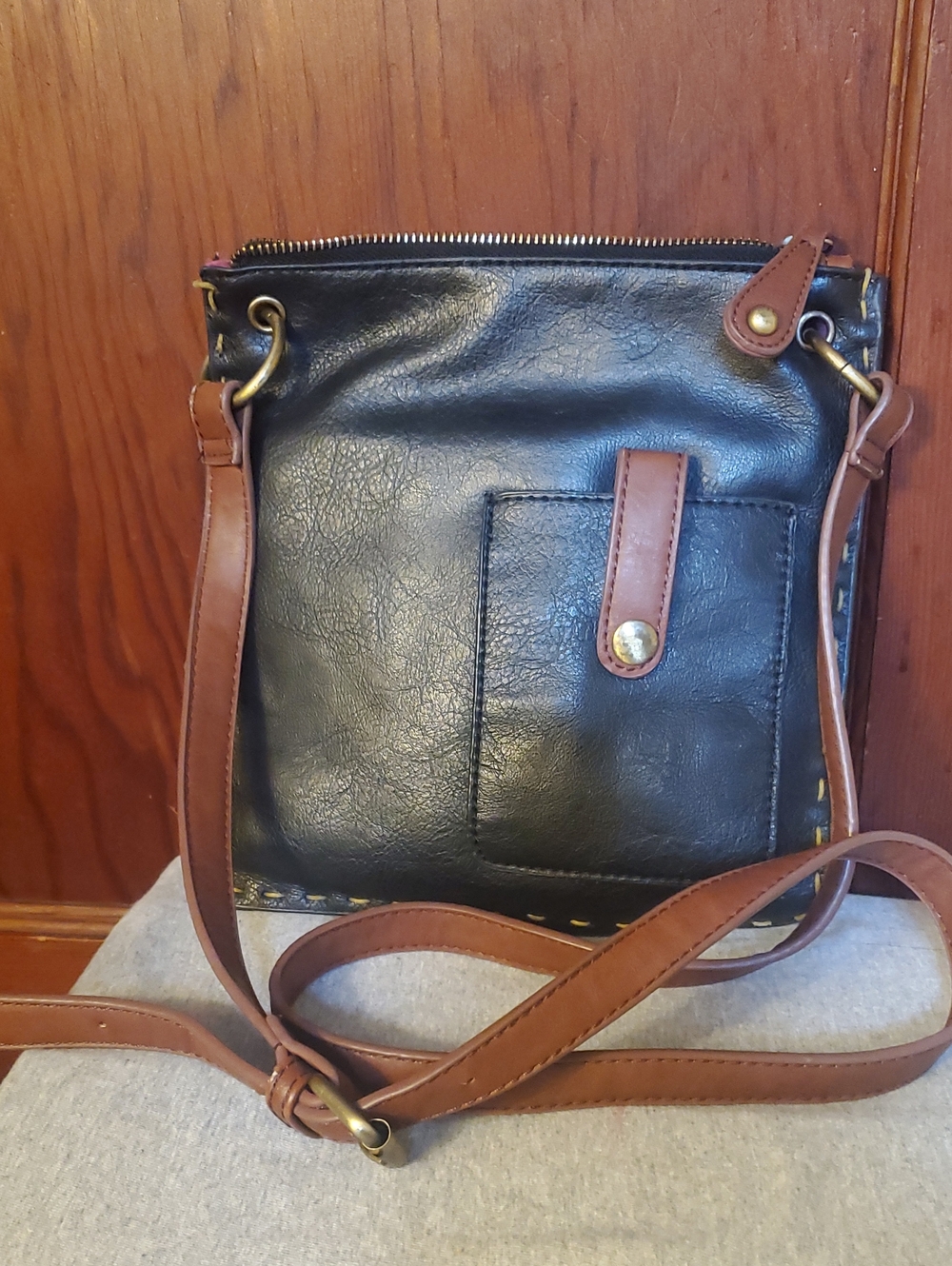 Shiraleah Chicago Classic Black & Brown Crossbody Bag - Unisex